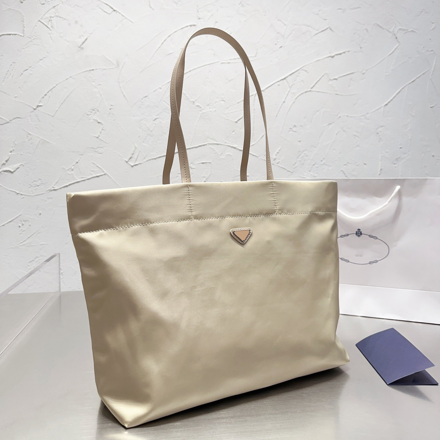 Pravda Prade Prads Luxury Designer Fashion bags womens cross body canvas shoulder lady chains purses Composite Chest Tote messenger hobo high quality 6K3S, C2
Pravda Prade Prads Luxury Designer Fashion bags womens cross body canvas shoulder lady chains purses Composite Chest Tote messenger hobo high quality 6K3S, C2