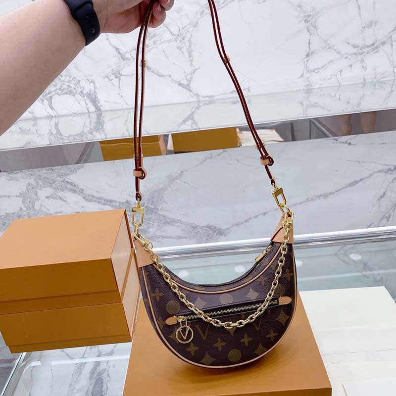Wholesale Shoulder Purse Women Crossbody Bags female chest bag ladies bracelet handbag presbyopia High capacity Collapsible Adjustable strap Casual fashion, Brown
Wholesale Shoulder Purse Women Crossbody Bags female chest bag ladies bracelet handbag presbyopia High capacity Collapsible Adjustable strap Casual fashion, Brown