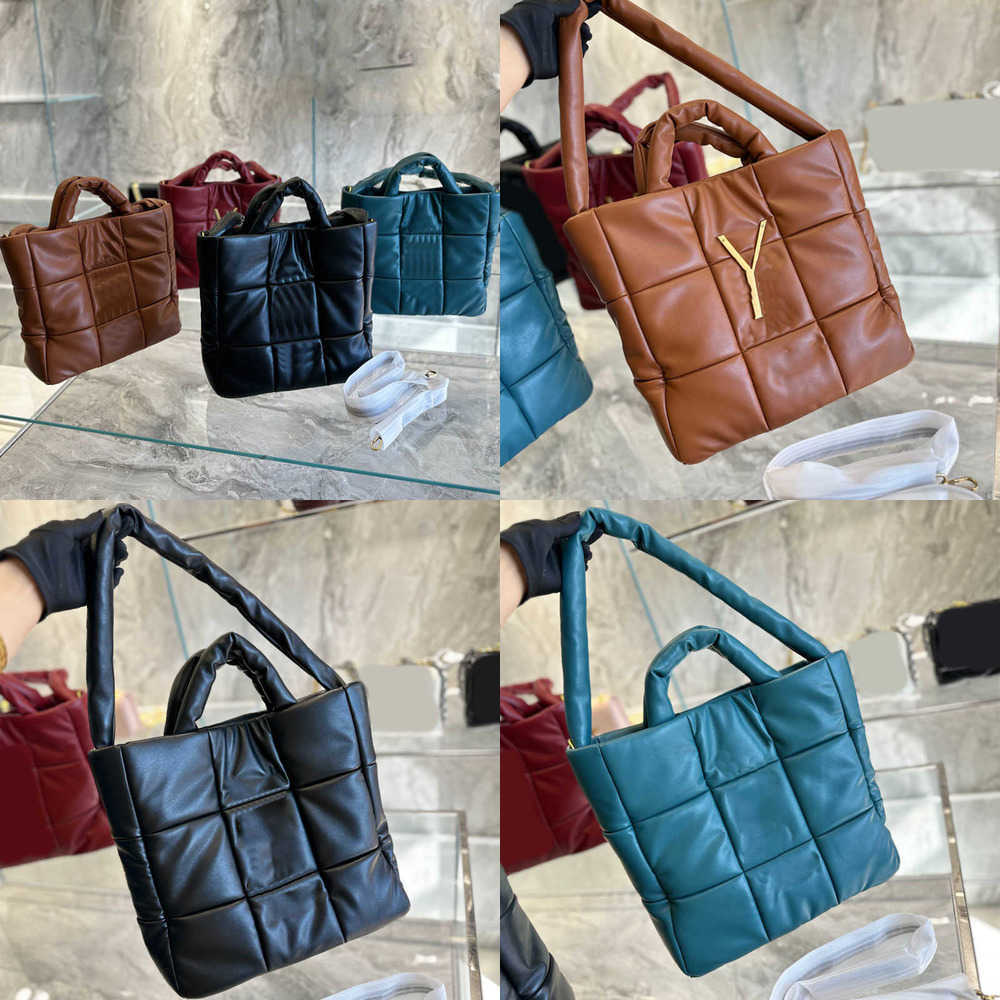New Evening Bags Designer Totes Handbag Cotton Tote Luxur Large-capacit Shoulder Padded Handbag Classic Shopping Messengers Hand, Blue
New Evening Bags Designer Totes Handbag Cotton Tote Luxur Large-capacit Shoulder Padded Handbag Classic Shopping Messengers Hand, Blue