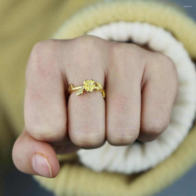 Wedding Rings Gold Color Flower Rose Shaped Ring For Women Vintage Style Open Adjustable Cast Finger Jewelry Girls Valentine's Day Gift
Wedding Rings Gold Color Flower Rose Shaped Ring For Women Vintage Style Open Adjustable Cast Finger Jewelry Girls Valentine's Day Gift