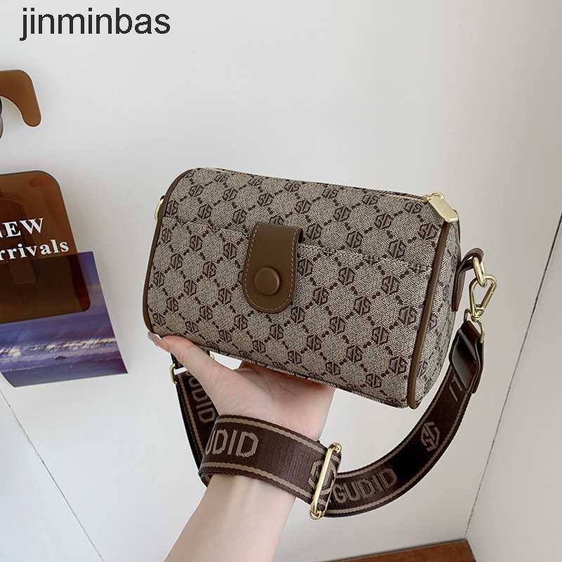Luxury Design Bag Shop Wholesale and Retail One Shoulder Women's Fashionable Prbyopia Personality Cross Body Women's Backpack Daily Match with Trendy, Coffee
Luxury Design Bag Shop Wholesale and Retail One Shoulder Women's Fashionable Prbyopia Personality Cross Body Women's Backpack Daily Match with Trendy, Coffee
