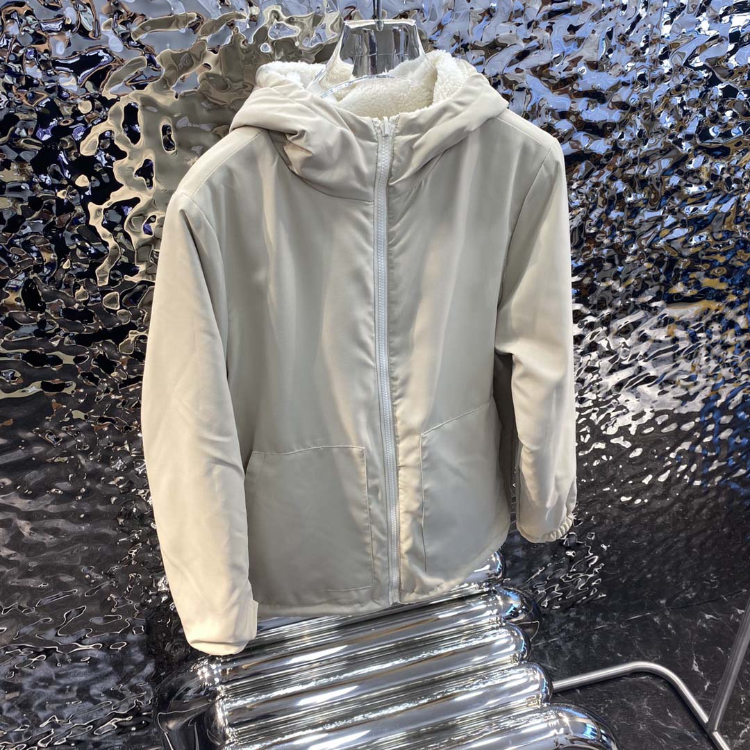 Men' Tracksuits Tees & Polos Round neck embroidered and printed polar style summer wear with street pure cotton a515
Men' Tracksuits Tees & Polos Round neck embroidered and printed polar style summer wear with street pure cotton a515