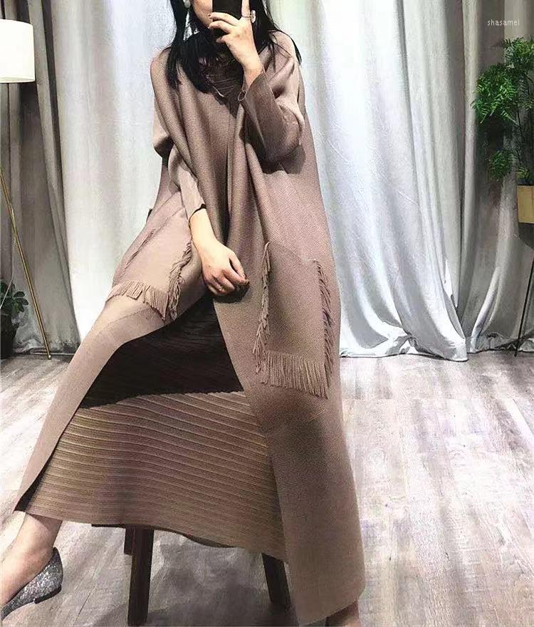Women's Trench Coats Miyake Pleated Pocket Ftassel Long Coat 2022 Autumn Wild Over-The-Knee Women's Windbreaker Jacket Cardigan 88051#, Gold
Women's Trench Coats Miyake Pleated Pocket Ftassel Long Coat 2022 Autumn Wild Over-The-Knee Women's Windbreaker Jacket Cardigan 88051#, Gold