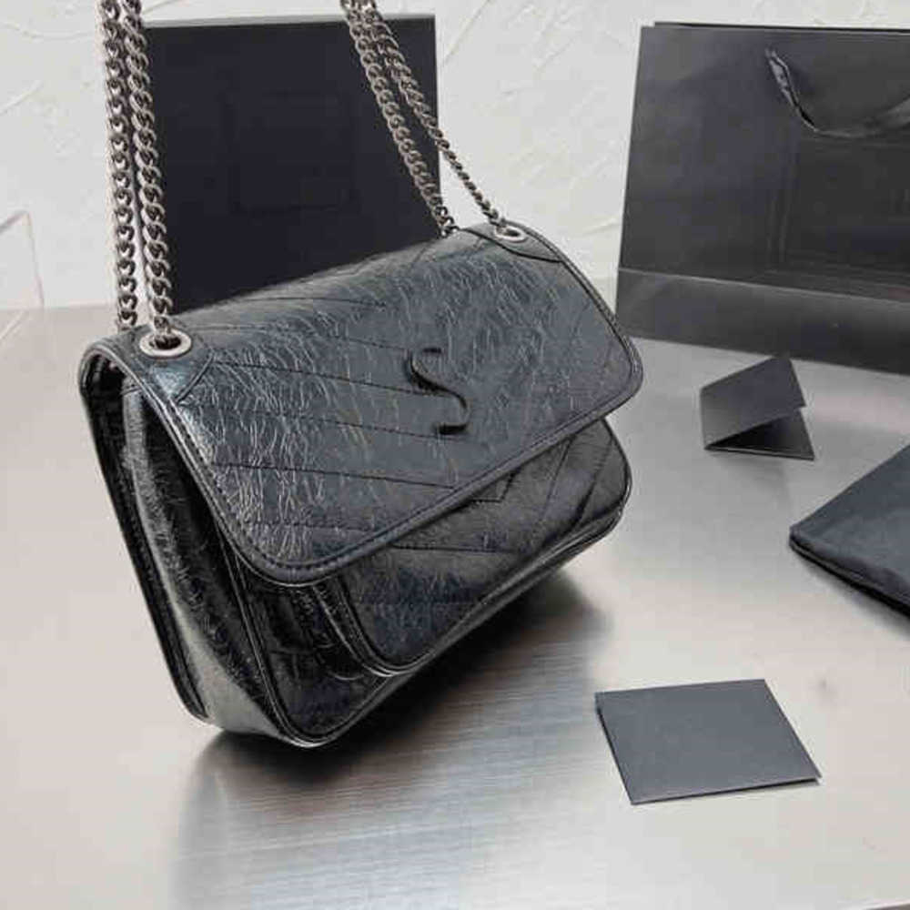 Evening Bags Shoulder Top Quality Leather Tote Chain Women Fashion Original Luxury Designer Crossbody Handbags 220316, Dark navy
Evening Bags Shoulder Top Quality Leather Tote Chain Women Fashion Original Luxury Designer Crossbody Handbags 220316, Dark navy