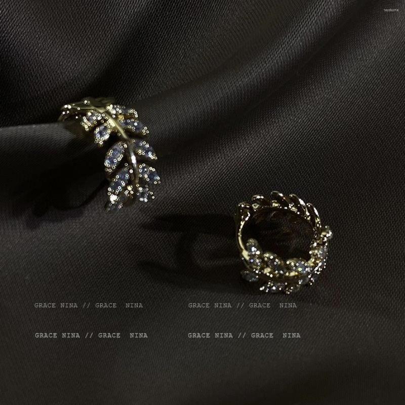Stud Earrings JOJOZ Exquisite Small Leaf Simple And Generous Zircon Micro-inlay High-end Design
Stud Earrings JOJOZ Exquisite Small Leaf Simple And Generous Zircon Micro-inlay High-end Design