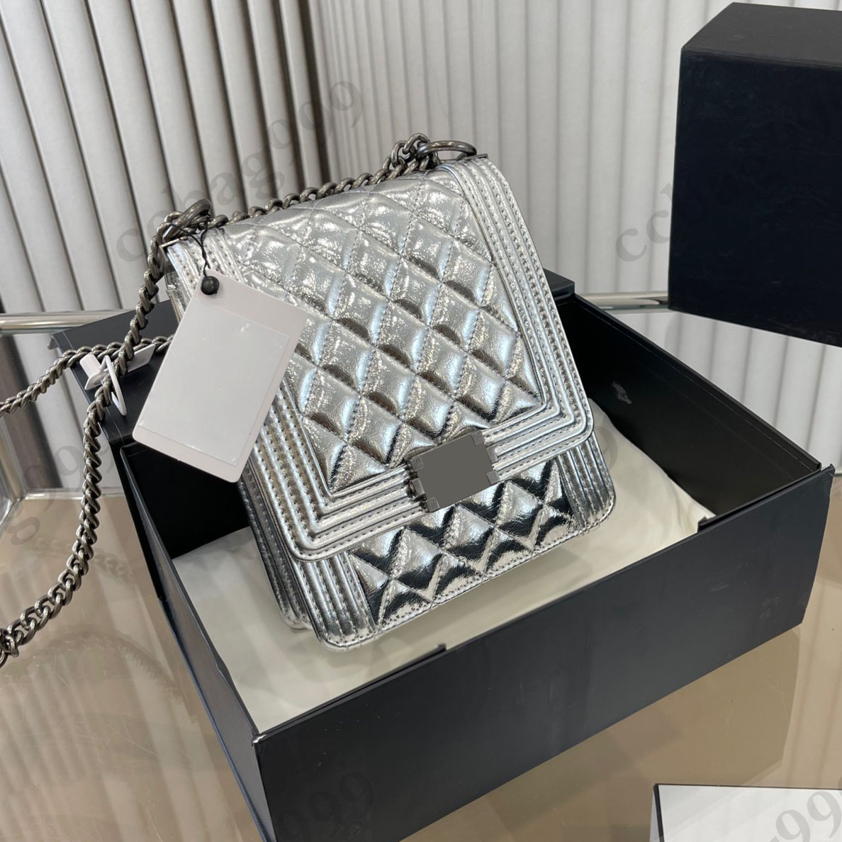 16x19 CM Caviar Boy Mini Flap Bags Women Calfskin Quilted Metal Snap Link Hardware Chain Shoulder Strap Totes Wallets Designer Vertical Handbags Crossbody Purse, Box
16x19 CM Caviar Boy Mini Flap Bags Women Calfskin Quilted Metal Snap Link Hardware Chain Shoulder Strap Totes Wallets Designer Vertical Handbags Crossbody Purse, Box