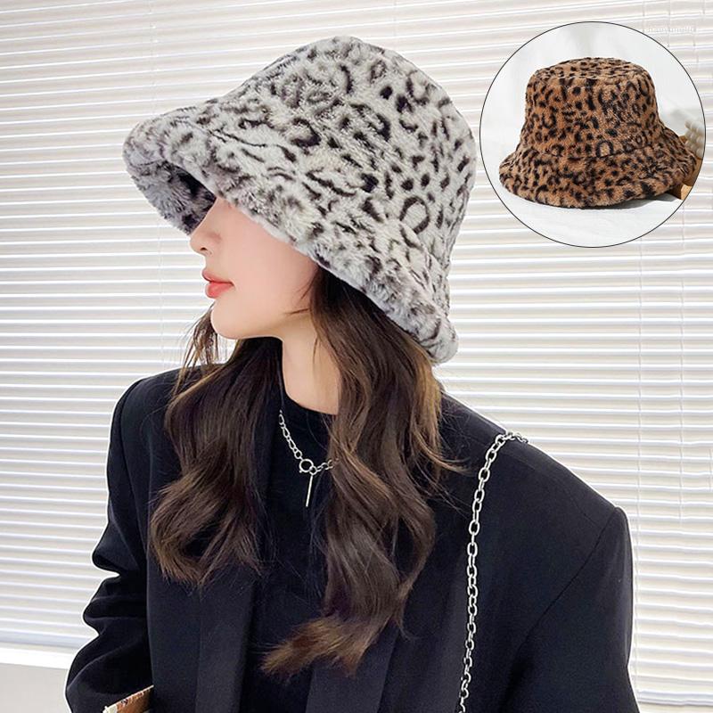 Berets Winter Leopard Print Faux Fur Plush Bucket Hats For Women Outdoor Warm Sun Hat Soft Velvet Fisherman Cap Lady Fashion Panama
Berets Winter Leopard Print Faux Fur Plush Bucket Hats For Women Outdoor Warm Sun Hat Soft Velvet Fisherman Cap Lady Fashion Panama