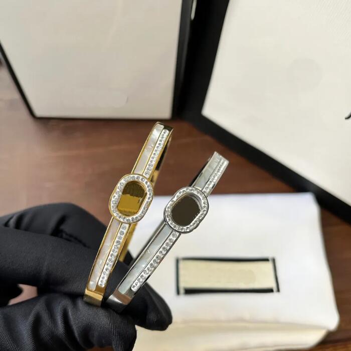 Fashion Style Bangle Young People Love All Age Bracelet Jewelry Accessories Gold Plated Silver Plated Stainless Steel High Value Couple Gift S326
Fashion Style Bangle Young People Love All Age Bracelet Jewelry Accessories Gold Plated Silver Plated Stainless Steel High Value Couple Gift S326