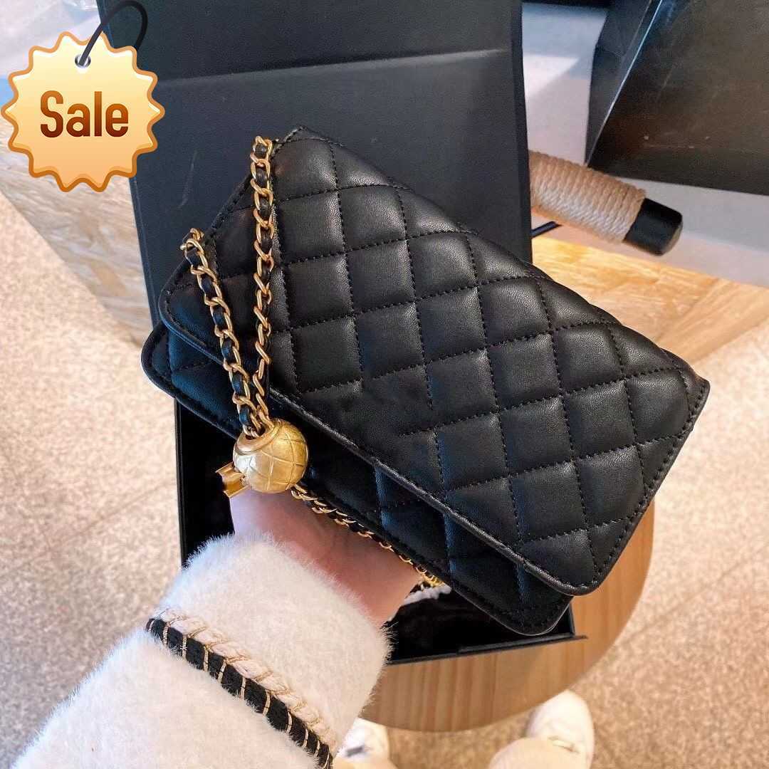 Women's Brand Designers Shoulder Bags 2023 New Fashion Gold Ball Wealth Baobing Chain Single Shoulders Cross Body Bag Factory Direct Sales, Light blue
Women's Brand Designers Shoulder Bags 2023 New Fashion Gold Ball Wealth Baobing Chain Single Shoulders Cross Body Bag Factory Direct Sales, Light blue