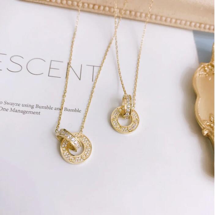 High end Charm Pendant Necklace Luxurious Design Necklaces Exquisite 18k Gold Plated Long Chain Hot Style Jewelry Accessories Selected Girls Christmas Gift X146
High end Charm Pendant Necklace Luxurious Design Necklaces Exquisite 18k Gold Plated Long Chain Hot Style Jewelry Accessories Selected Girls Christmas Gift X146