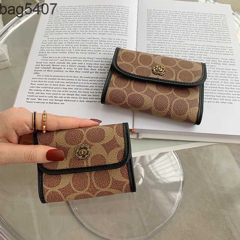 Luxury Design Bag Ladies Purseshop Wholesale and Retail 2023 New Fashion Short Wallet Women's Folding Small Card Bag Money Change, Card bag brown
Luxury Design Bag Ladies Purseshop Wholesale and Retail 2023 New Fashion Short Wallet Women's Folding Small Card Bag Money Change, Card bag brown