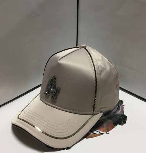 Fashion Four Seasons Leisure Peaked Cap Diamond Letters Men's and Women's Baseball Hat, Aspic
Fashion Four Seasons Leisure Peaked Cap Diamond Letters Men's and Women's Baseball Hat, Aspic