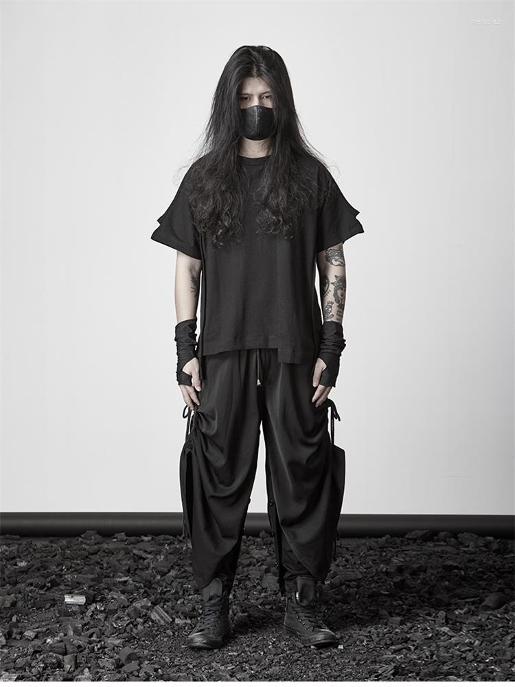 Men' T Shirts Summer Fashion Male Personality Splicing Design T-shirt Dark Black Irregular Loose Large Size Short Sleeves
Men' T Shirts Summer Fashion Male Personality Splicing Design T-shirt Dark Black Irregular Loose Large Size Short Sleeves