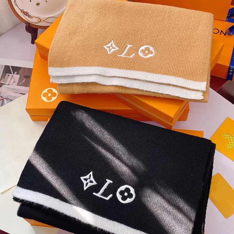 Classic Designer Scarves For Women 2 Color Scarf Mens Plain Scarves Winter Outdoor Wool Accessories Christmas Gift Letter L22120206
Classic Designer Scarves For Women 2 Color Scarf Mens Plain Scarves Winter Outdoor Wool Accessories Christmas Gift Letter L22120206