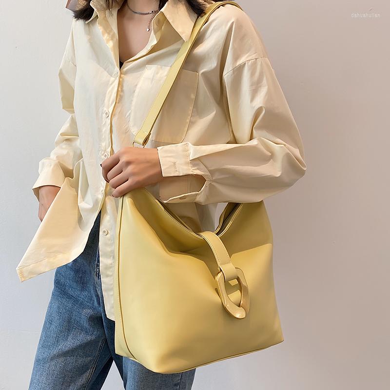 Evening Bags High Quality Pu Leather Women Handbags Large Capacity Ladies Purse Shoulder Bag Designer Female Casual Tote Messenger, Black
Evening Bags High Quality Pu Leather Women Handbags Large Capacity Ladies Purse Shoulder Bag Designer Female Casual Tote Messenger, Black