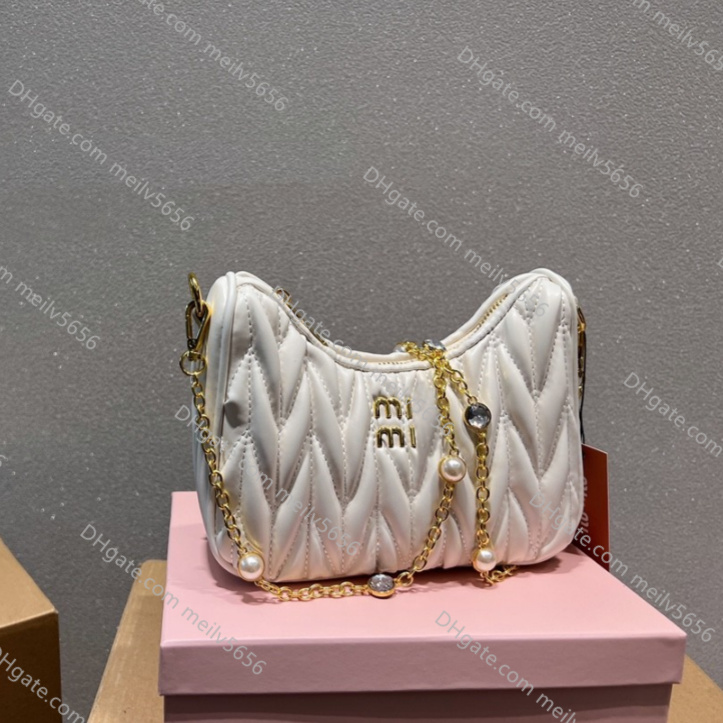 Designer Women's Bead chain bags handbag fashion casual Matelase Soft Sheepskin Shoulder Bag Luxury wallet womens Cross body bags Hobo Totes purses, White
Designer Women's Bead chain bags handbag fashion casual Matelase Soft Sheepskin Shoulder Bag Luxury wallet womens Cross body bags Hobo Totes purses, White