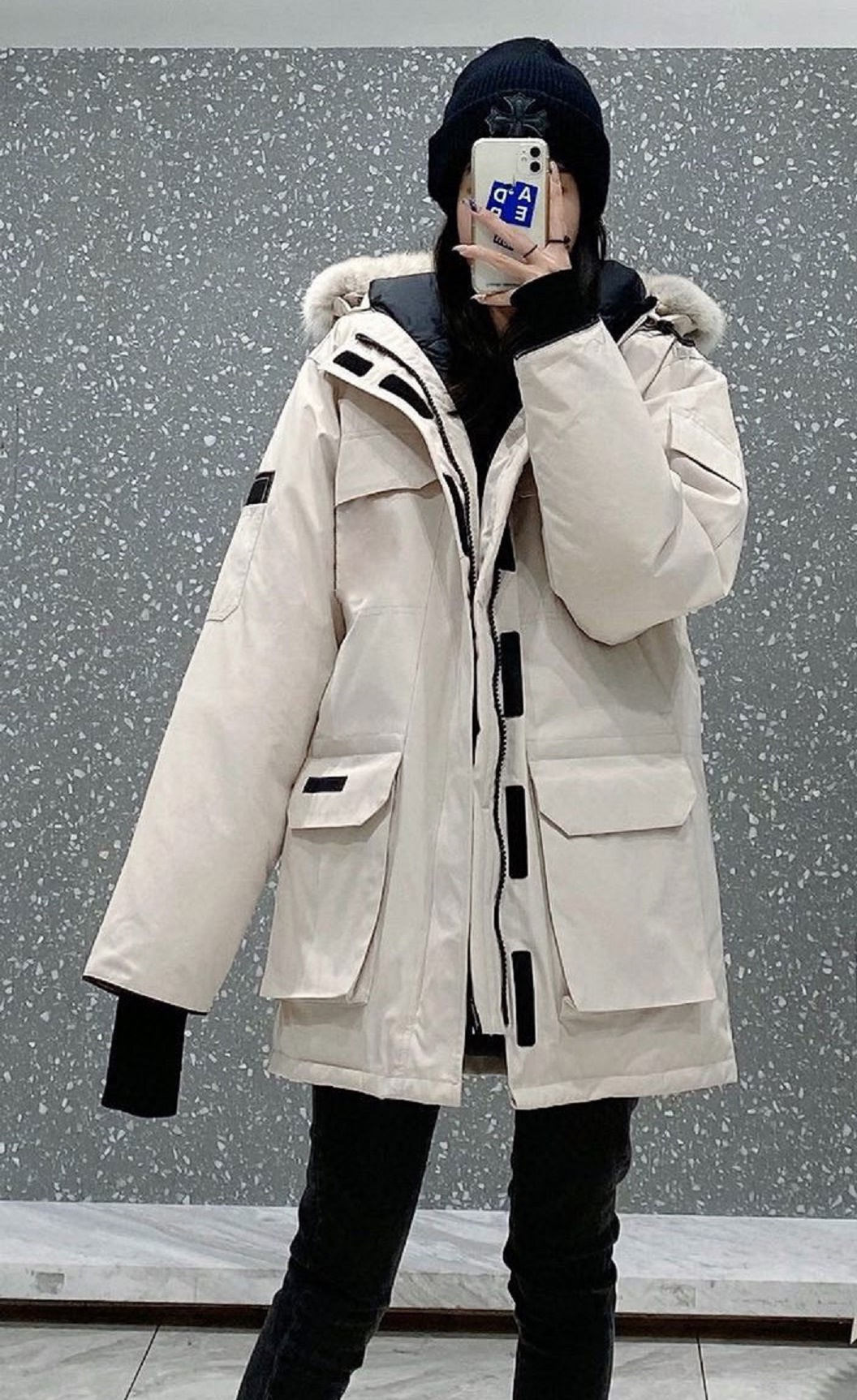 Designer down jacket Winter Outdoor Leisure sports white duck windbreak Mens Parkas Jackets keep warm real wolf Fur skin fashion classic adventure coat, Bag(just a bag not sell)
Designer down jacket Winter Outdoor Leisure sports white duck windbreak Mens Parkas Jackets keep warm real wolf Fur skin fashion classic adventure coat, Bag(just a bag not sell)