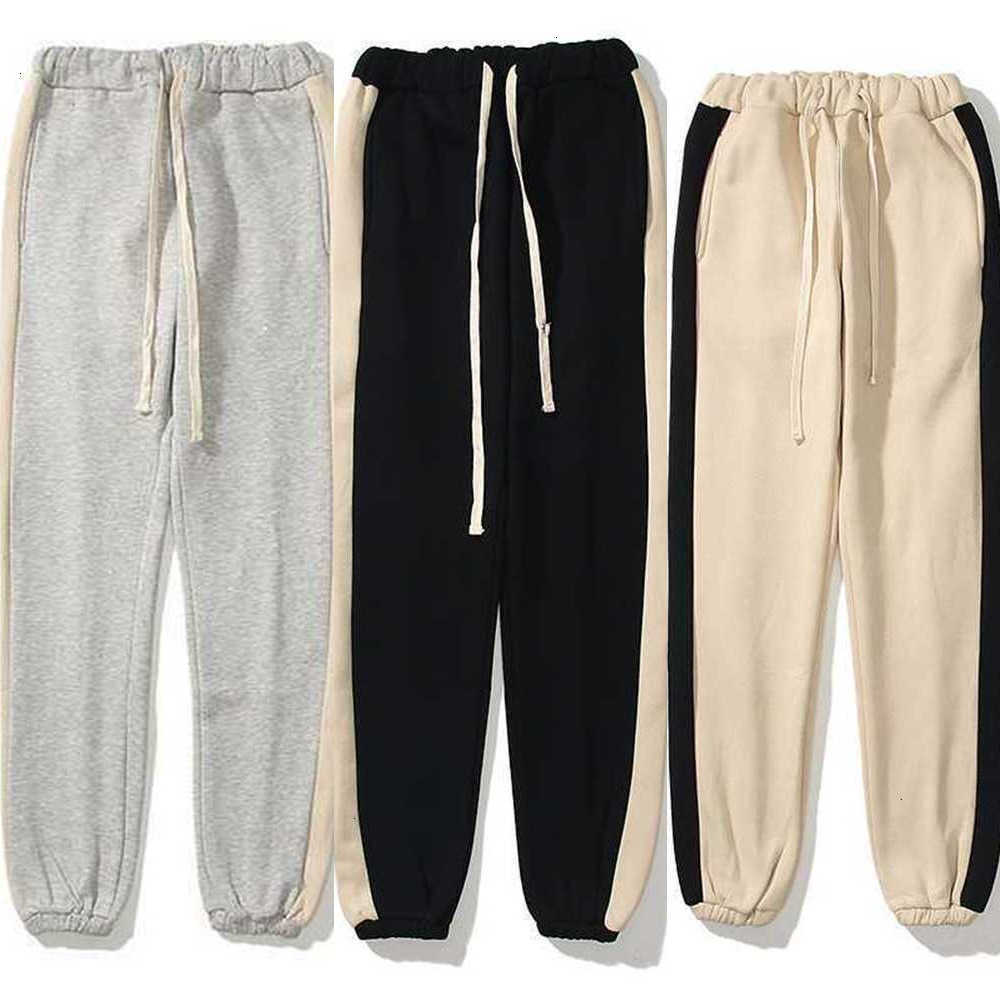 Reflective Vintage Jogging Pants - High-quality, Unisex Sweatpants with Designer Embroidery for High Street Fashion
Reflective Vintage Jogging Pants - High-quality, Unisex Sweatpants with Designer Embroidery for High Street Fashion
