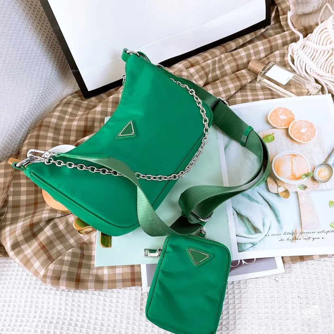 Nylon three-piece set triangle 2005 2000 cleo bags 3PCS Triple tote luxury Re-Edition Womens mens designers crossbody Shoulder clutch Bag travel strap chain pochette, 1-sky blue
Nylon three-piece set triangle 2005 2000 cleo bags 3PCS Triple tote luxury Re-Edition Womens mens designers crossbody Shoulder clutch Bag travel strap chain pochette, 1-sky blue