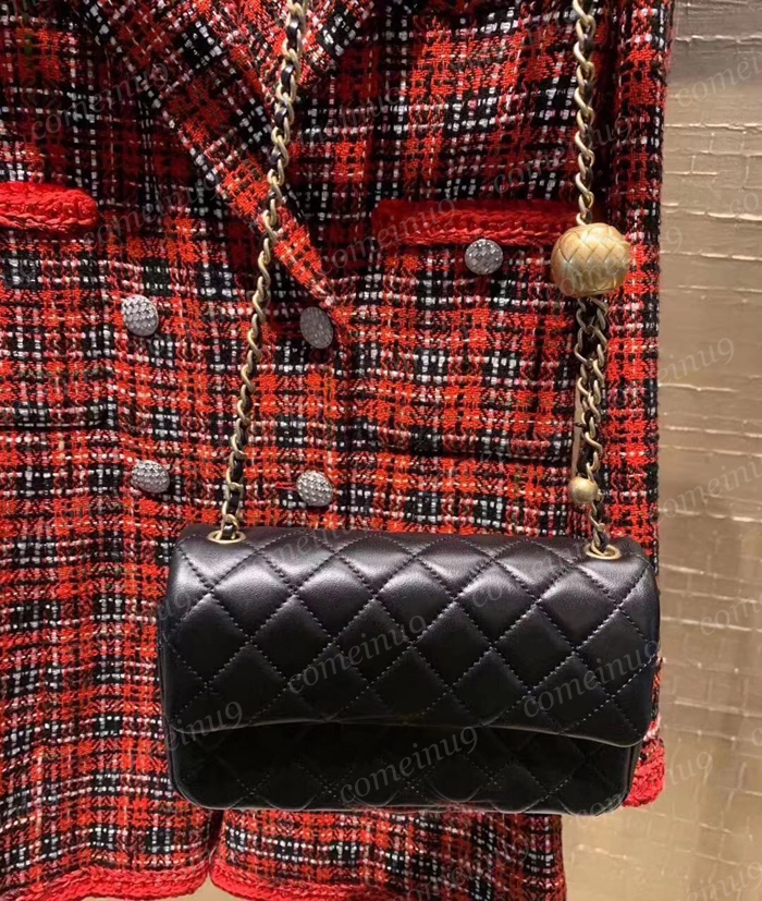 Excellent Quality Metal Ball Lock Flap Bag Mini 20cm Women's Lambskin Quilted Crossbody Shoulder Chain Bags 17cm Designer Hangbags with box, Mini 17cm
Excellent Quality Metal Ball Lock Flap Bag Mini 20cm Women's Lambskin Quilted Crossbody Shoulder Chain Bags 17cm Designer Hangbags with box, Mini 17cm