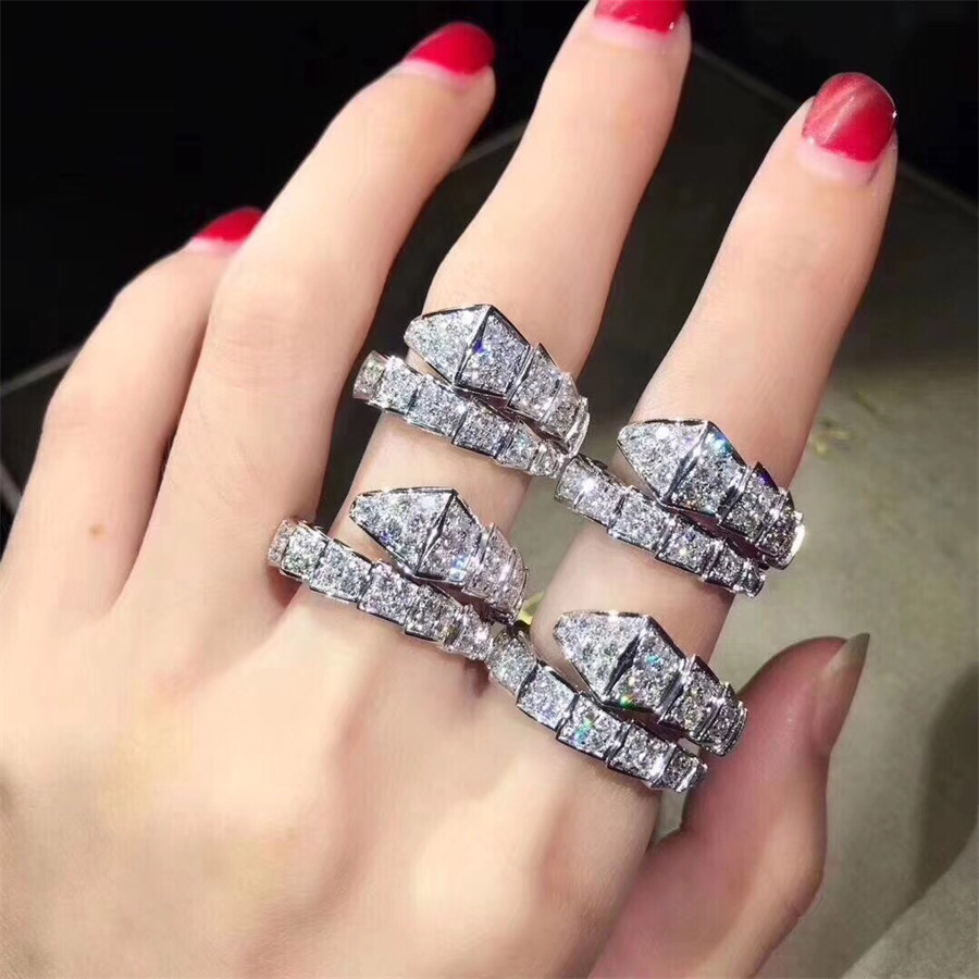 Designer Womens Mens Lovers Jakotsu Rings Rose Gold Party Wedding Hip Hop Ring Luxury Women Designer Jewelrys Rings
Designer Womens Mens Lovers Jakotsu Rings Rose Gold Party Wedding Hip Hop Ring Luxury Women Designer Jewelrys Rings
