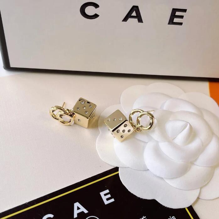 Luxury Exquisite Earrings Charm Advanced Earring Fashion Female Design Jewelry Accessories Classic Popular Brands Popular Gift X850
Luxury Exquisite Earrings Charm Advanced Earring Fashion Female Design Jewelry Accessories Classic Popular Brands Popular Gift X850