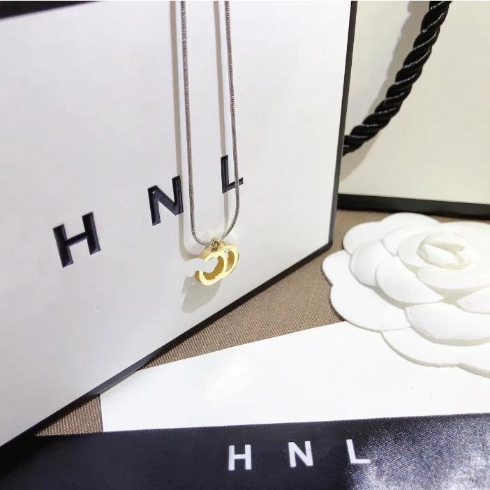 Fashion Young Style Snake Bone Necklace Luxury Brand Jewelry Pendant Necklace 18 Gold-plated Long Chain Popular Designer Brands Design Accessories Gift X405
Fashion Young Style Snake Bone Necklace Luxury Brand Jewelry Pendant Necklace 18 Gold-plated Long Chain Popular Designer Brands Design Accessories Gift X405