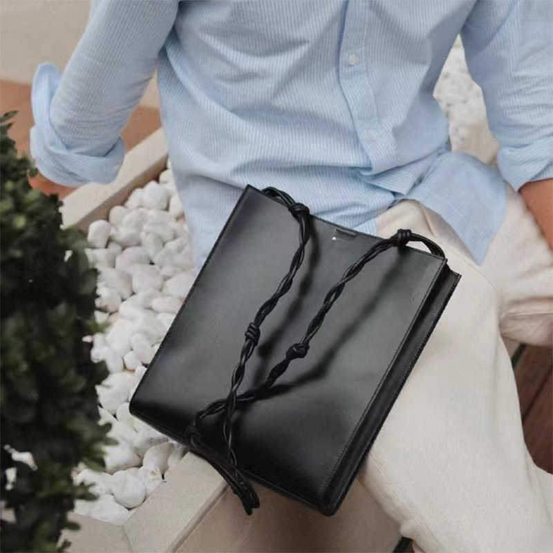 Shoulder Bags handbag J Medium Woven Rope Shoulder Oblique Tote Small Square Bag for Men and Women handbags designers 221202, Black
Shoulder Bags handbag J Medium Woven Rope Shoulder Oblique Tote Small Square Bag for Men and Women handbags designers 221202, Black