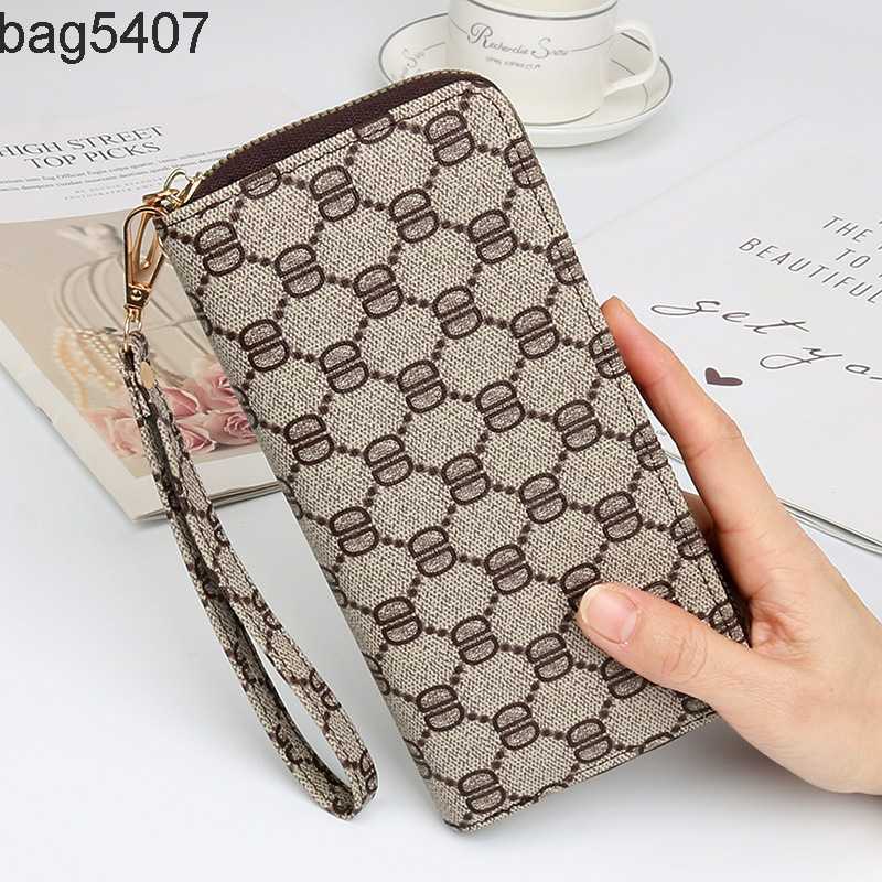 Luxury Design Bag Ladies Purseshop Wholesale and Retail Large Capacity Zipper Wallet Women's Long Fashion Hand New Phone Korean Zero, D style khaki
Luxury Design Bag Ladies Purseshop Wholesale and Retail Large Capacity Zipper Wallet Women's Long Fashion Hand New Phone Korean Zero, D style khaki