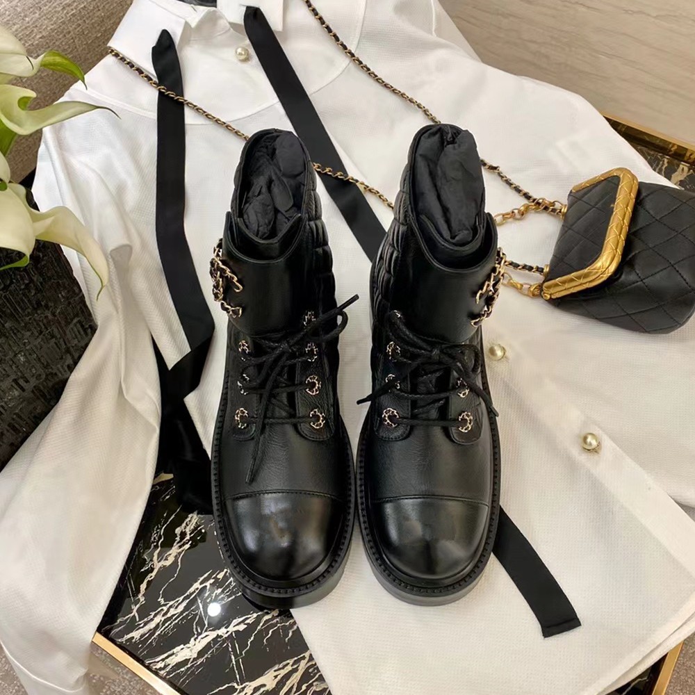 New Designer Boots Women's Lace up Fashion Boots Square Lattice Platform Shoes Hoop&loop Metal Letter Buckle Outdoor Non-slip Top Leather Round Toe Flat Heel Discount, White
New Designer Boots Women's Lace up Fashion Boots Square Lattice Platform Shoes Hoop&loop Metal Letter Buckle Outdoor Non-slip Top Leather Round Toe Flat Heel Discount, White