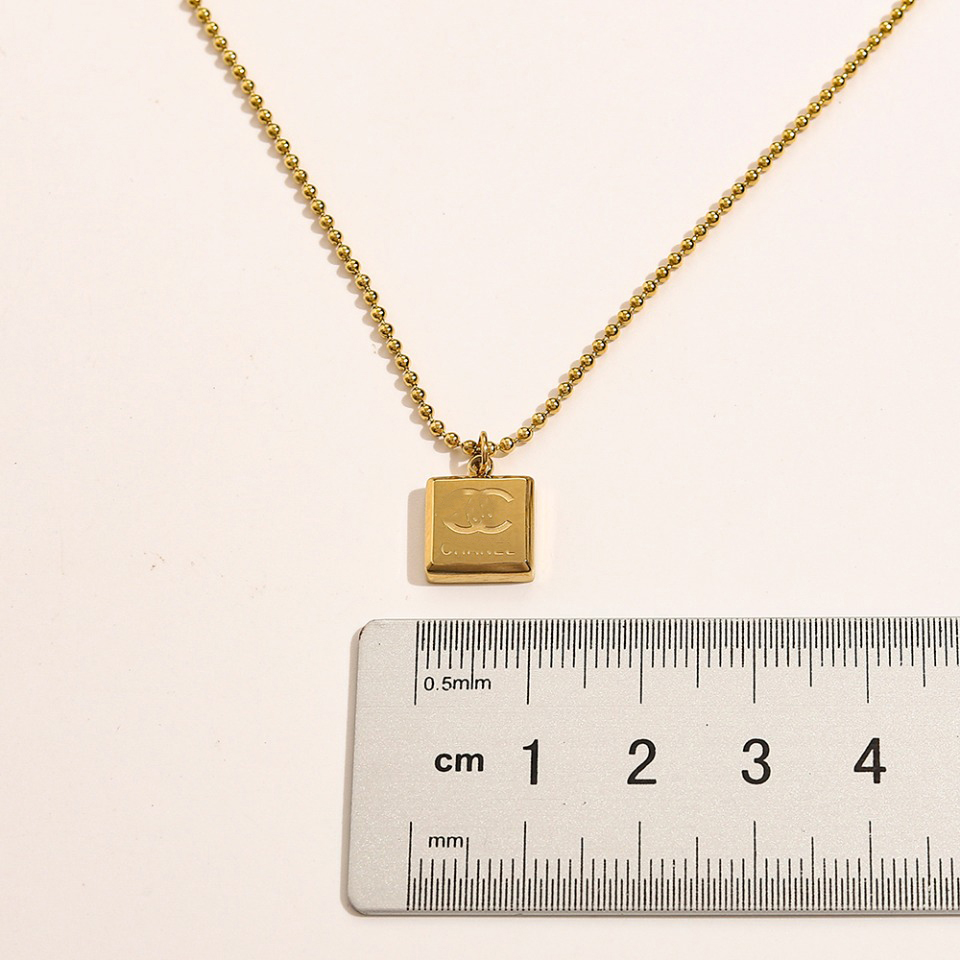 Luxury Design Necklace 14K Gold Plated Brand Stainless Steel Necklaces Choker Chain Letter Pendant Fashion Womens Wedding Jewelry Accessories Love Gifts AA1199
Luxury Design Necklace 14K Gold Plated Brand Stainless Steel Necklaces Choker Chain Letter Pendant Fashion Womens Wedding Jewelry Accessories Love Gifts AA1199