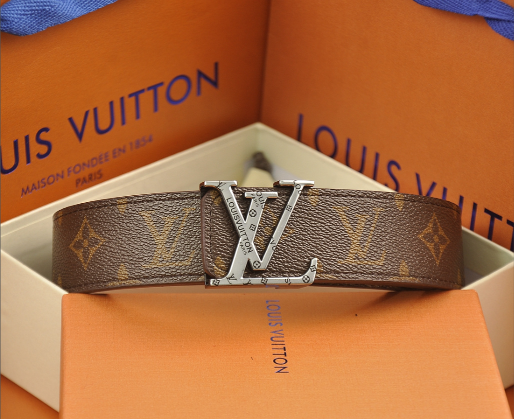 Trends pearl Louis Vuitton Belts Luxury Women Letter Fashion Alloy Leather Smooth double Golden rhinestones buckle jeans ladies, With box
Trends pearl Louis Vuitton Belts Luxury Women Letter Fashion Alloy Leather Smooth double Golden rhinestones buckle jeans ladies, With box
