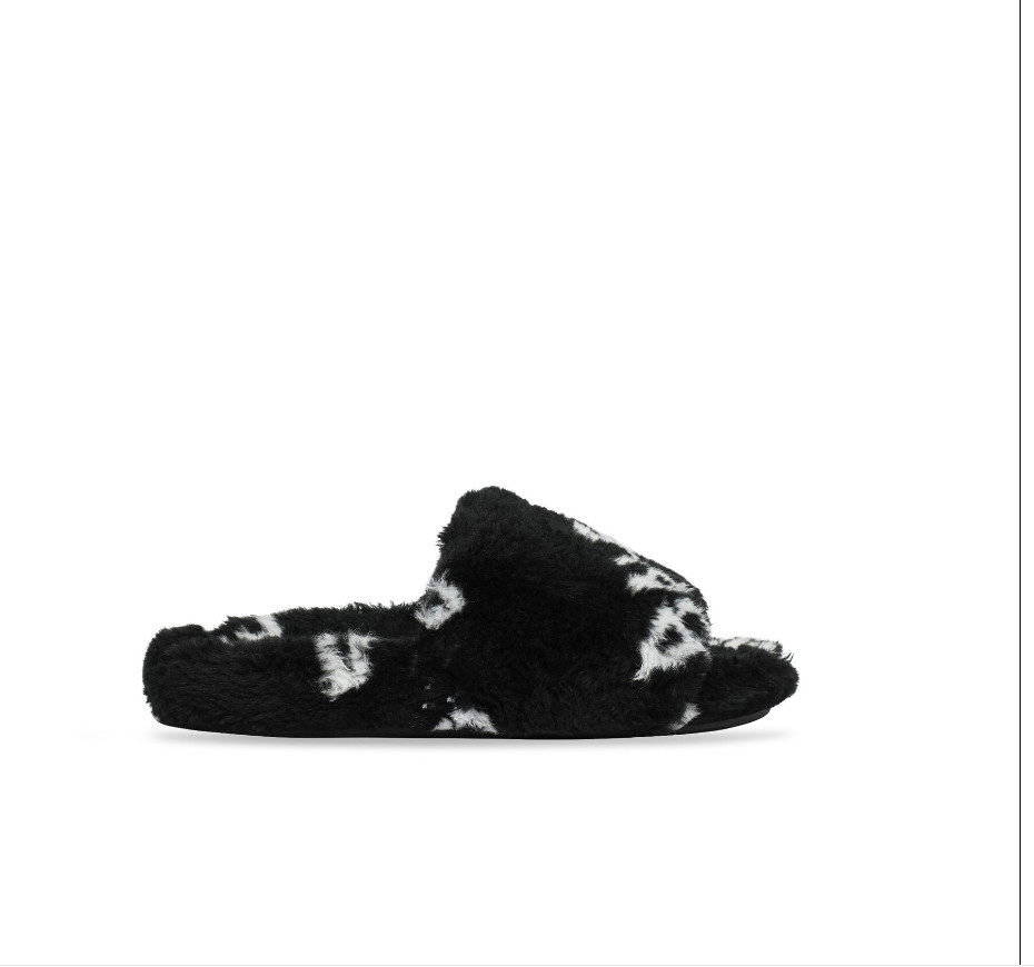 women furry slide slippers Girl Flip Flop winter warm Slide Designers Ladies Wool Winter Fur Fluffy outdoor casual shoes, Picture color
women furry slide slippers Girl Flip Flop winter warm Slide Designers Ladies Wool Winter Fur Fluffy outdoor casual shoes, Picture color