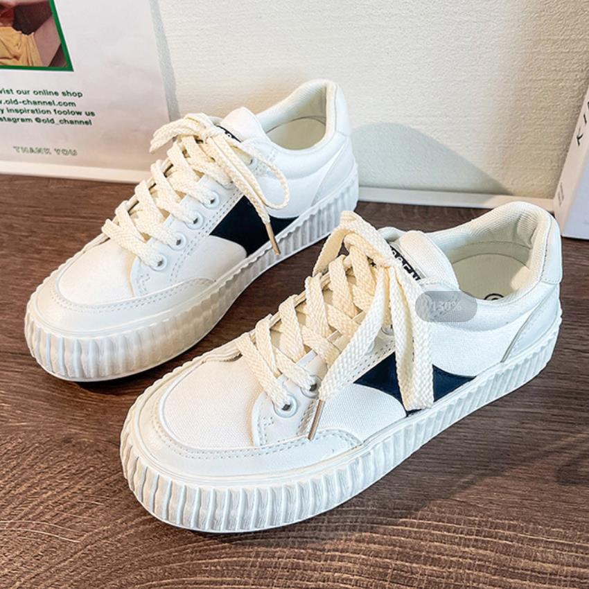 Small white shoes Women's boots Fashion in autumn New style High rise muffin soles Thick soled shoes Versatile
Small white shoes Women's boots Fashion in autumn New style High rise muffin soles Thick soled shoes Versatile