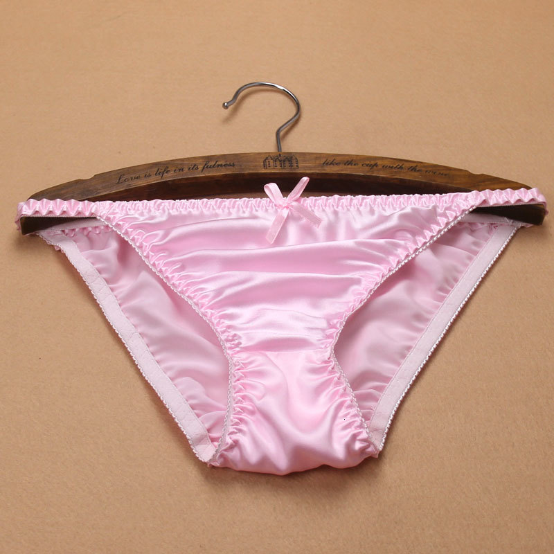 Women's Panties 2pcslot Sweet girl bow low waist female breathable sexy silk underwear briefs pure silk fork 221202, Silver grey
Women's Panties 2pcslot Sweet girl bow low waist female breathable sexy silk underwear briefs pure silk fork 221202, Silver grey