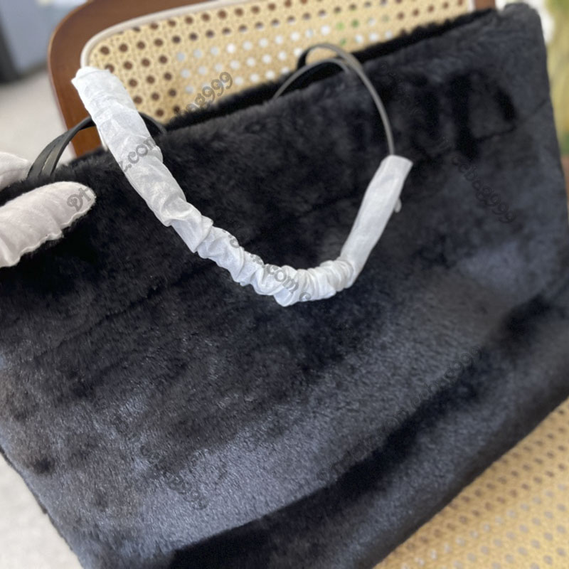 Fall Winter Maxi Fashion Totes Bags Women Candy Colored Plush Shopping Shoulder Sacoche Lager Capacity Portable Handle Designer Handbag Luxury Outdoor Packs 40cm, Khaki
Fall Winter Maxi Fashion Totes Bags Women Candy Colored Plush Shopping Shoulder Sacoche Lager Capacity Portable Handle Designer Handbag Luxury Outdoor Packs 40cm, Khaki