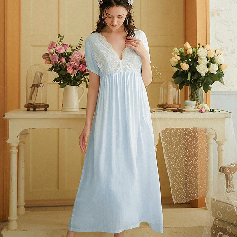 Women's Sleepwear Vintage Lolita Dresses Nightdress Sexy Women Dressing Gown Nightgowns Lace Elegant Nightwear V-neck Big Size Pink, Blue
Women's Sleepwear Vintage Lolita Dresses Nightdress Sexy Women Dressing Gown Nightgowns Lace Elegant Nightwear V-neck Big Size Pink, Blue