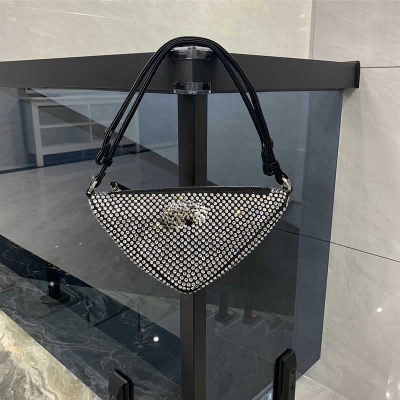 Shoulder Bags 2022 new p brand triangle bag women's flash Diamond Single Messenger Bag Fashion versatile handbag, Black
Shoulder Bags 2022 new p brand triangle bag women's flash Diamond Single Messenger Bag Fashion versatile handbag, Black