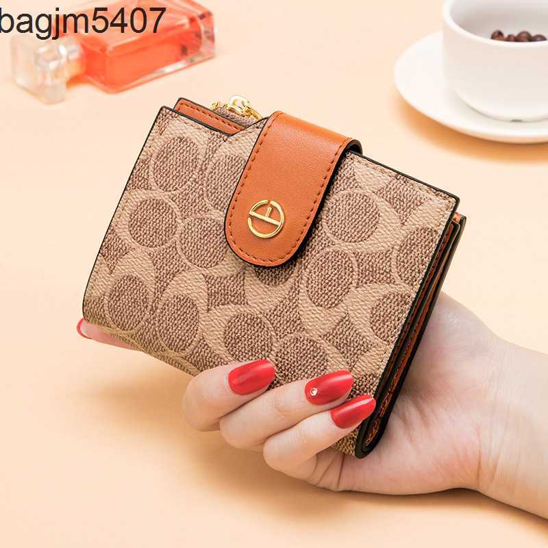 Design Bag Ladies Purse Wallet Women's Short Zero 2023 New Handbag Fashion Niche Dign Bag Versatile, Caramel
Design Bag Ladies Purse Wallet Women's Short Zero 2023 New Handbag Fashion Niche Dign Bag Versatile, Caramel