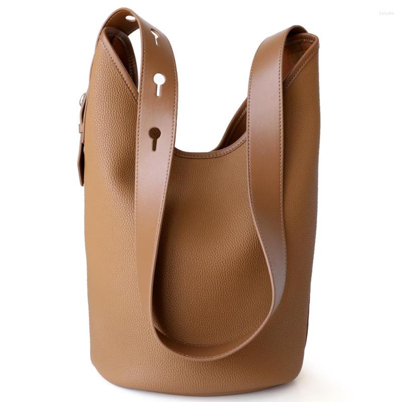Evening Bags Simple Bucket Bag Women's 2022 Autumn And Winter Tote Leather Shoulder Large Capacity Commuter, White
Evening Bags Simple Bucket Bag Women's 2022 Autumn And Winter Tote Leather Shoulder Large Capacity Commuter, White