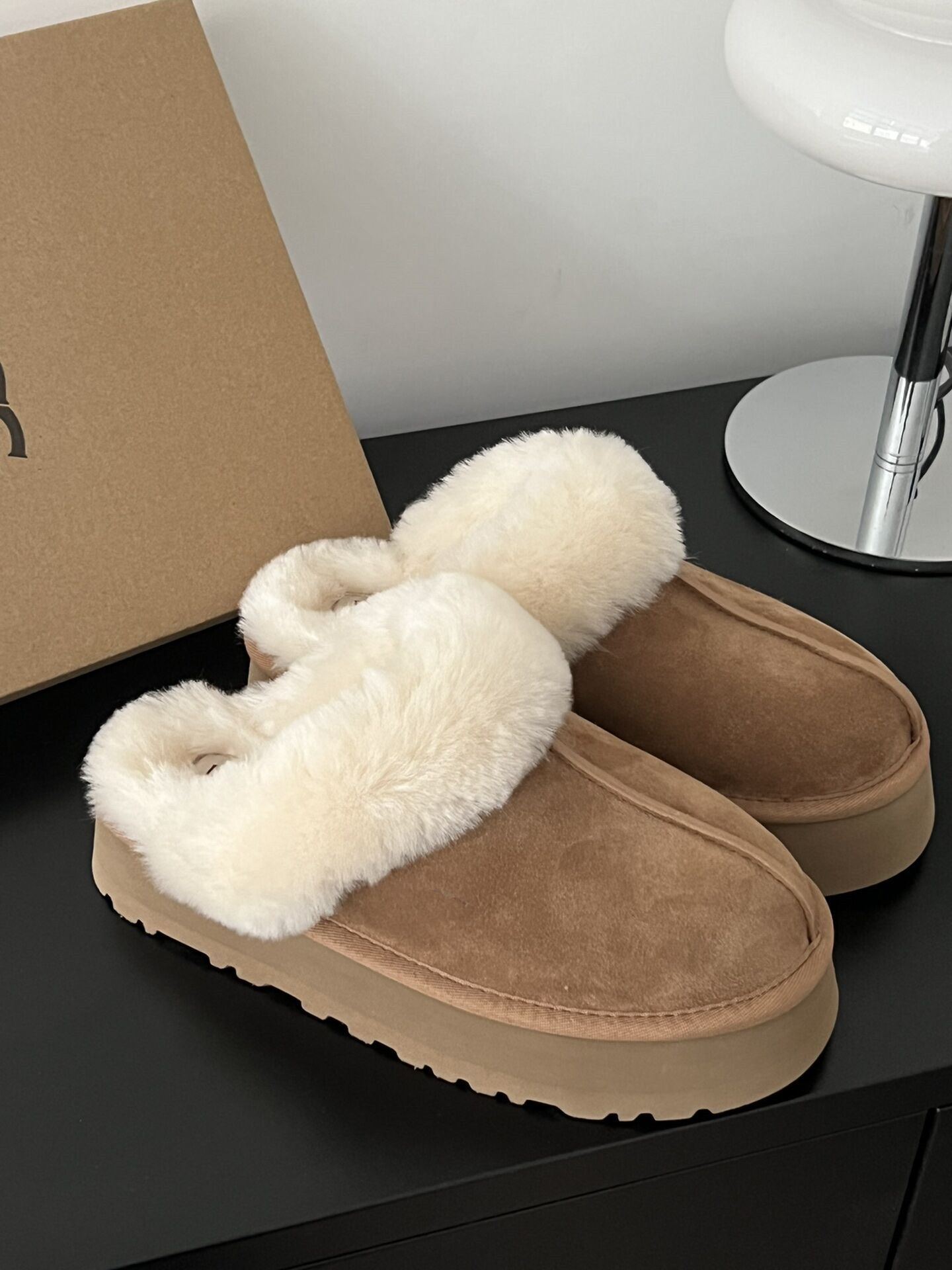 2022 Designer Platform Wool Slippers Disquette Slipper Funkette Fur Slides Classic Mini Ultra Boot Scuff Sis Tazz Sheepskin Suede Upper Women Sandal Mules Size35-43
2022 Designer Platform Wool Slippers Disquette Slipper Funkette Fur Slides Classic Mini Ultra Boot Scuff Sis Tazz Sheepskin Suede Upper Women Sandal Mules Size35-43