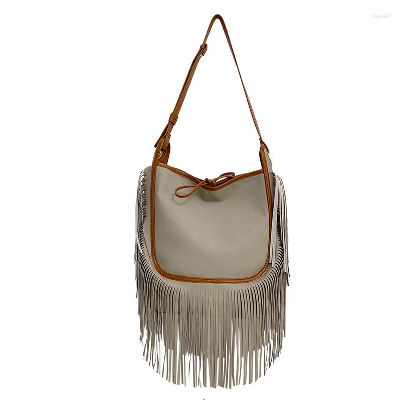 Evening Bags Ladies Fashionable Tasseled Shoulder Crossbody Bag Solid Color PU Leather Large Capacity High Quality Handbag, Black pic living
Evening Bags Ladies Fashionable Tasseled Shoulder Crossbody Bag Solid Color PU Leather Large Capacity High Quality Handbag, Black pic living