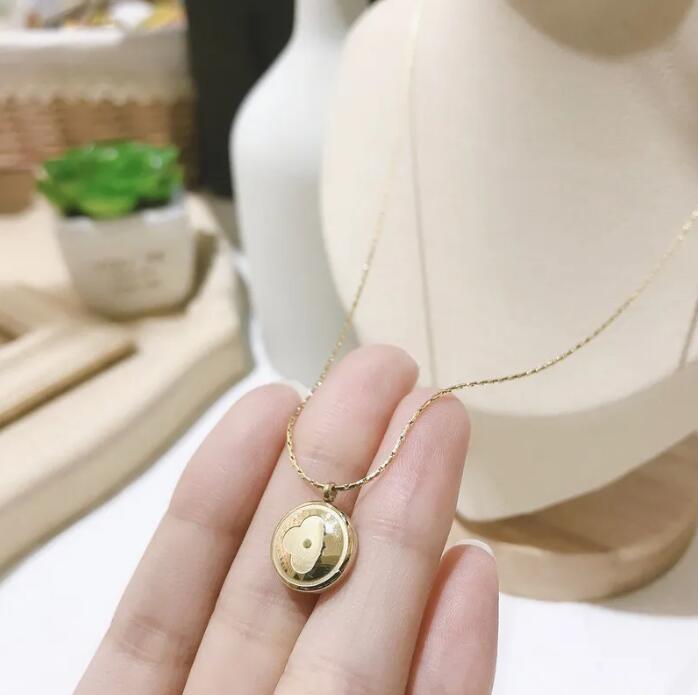 Exquisite High-end Round Flower Necklace Charm Women Wear Necklace Designer Style Jewelry Long Chain Selected Young Fashion Accessories Popular Gift X357
Exquisite High-end Round Flower Necklace Charm Women Wear Necklace Designer Style Jewelry Long Chain Selected Young Fashion Accessories Popular Gift X357