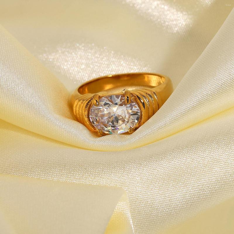 Cluster Rings 18K Gold Plated 316L Stainless Steel Zircon For Women High Quality Luxury Female Wedding Jewelry
Cluster Rings 18K Gold Plated 316L Stainless Steel Zircon For Women High Quality Luxury Female Wedding Jewelry