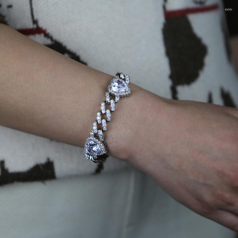 Charm Bracelets High Quality 5A Cubic Zircon Heart Paved Cuban Chain Bracelet With Silver Plated Hip Hop Jewelry For Men Women Gift
Charm Bracelets High Quality 5A Cubic Zircon Heart Paved Cuban Chain Bracelet With Silver Plated Hip Hop Jewelry For Men Women Gift