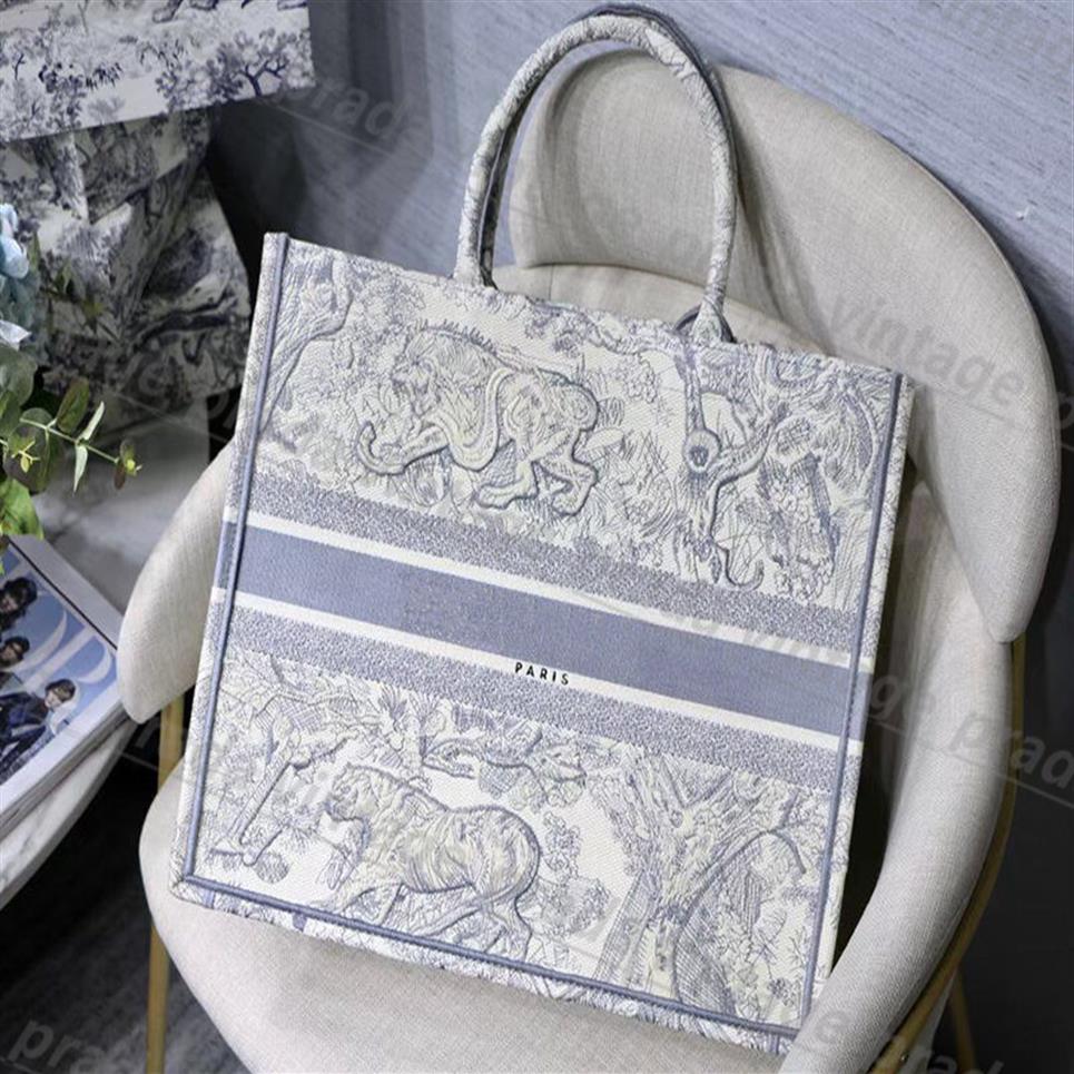 Top quality embroidery original Luxurys Designers Bags hobo embroidered tiger pattern large capacity shopping bag handbag tote pur249Q, Grey tiger
Top quality embroidery original Luxurys Designers Bags hobo embroidered tiger pattern large capacity shopping bag handbag tote pur249Q, Grey tiger