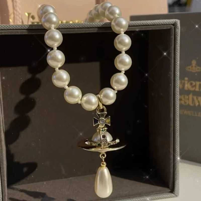 Designer pearl necklaces viviai Western empress water drop chain Saturn NecklaceVVIC
Designer pearl necklaces viviai Western empress water drop chain Saturn NecklaceVVIC