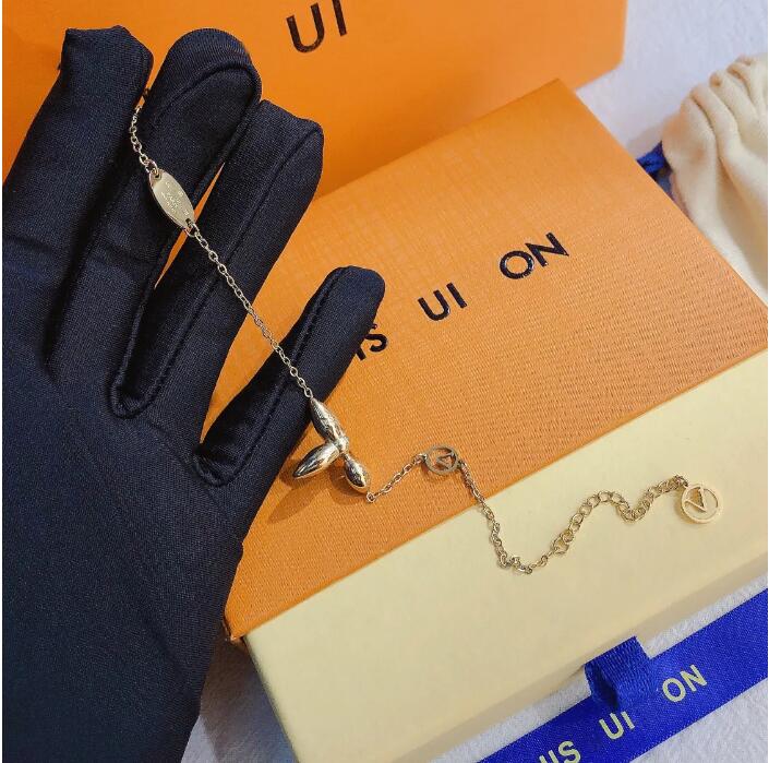 High end Fashion Design Jewelry Women's Pendant Necklace Luxury Jewelry Long Chain 18k Gold Plated Selected Lovers Exclusive Gift X361
High end Fashion Design Jewelry Women's Pendant Necklace Luxury Jewelry Long Chain 18k Gold Plated Selected Lovers Exclusive Gift X361