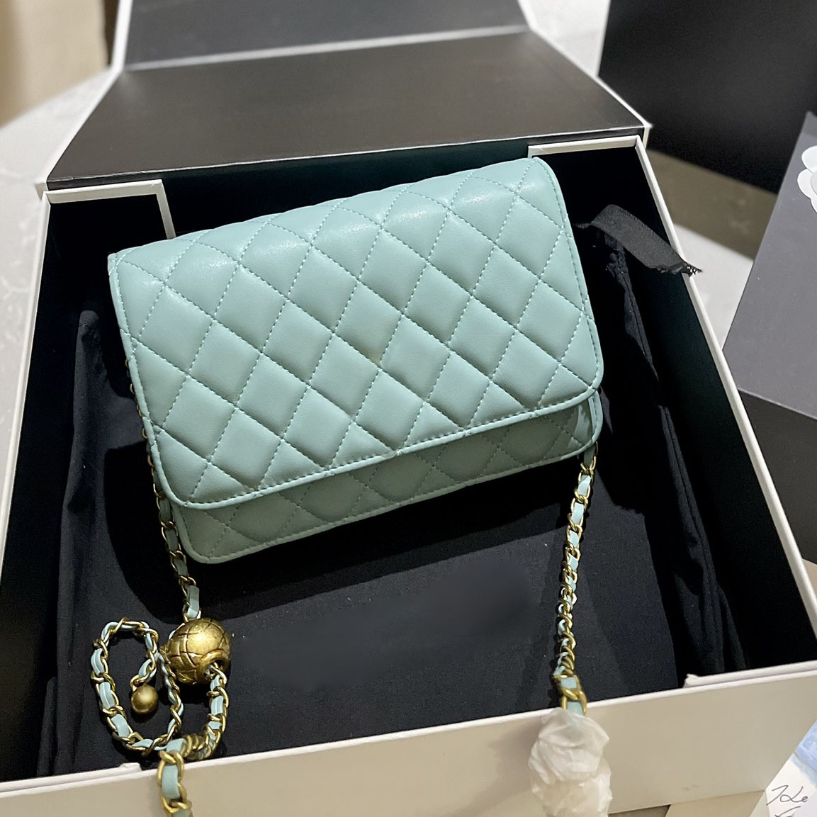Mini WOC Crush Ball Card Holder Designer Bags Lambskin Wallet On Chain Quilted Metal Hardware Multi Pochette Handbags Women Luxury Coins Purse With Pouch 12x19x4CM, Box
Mini WOC Crush Ball Card Holder Designer Bags Lambskin Wallet On Chain Quilted Metal Hardware Multi Pochette Handbags Women Luxury Coins Purse With Pouch 12x19x4CM, Box