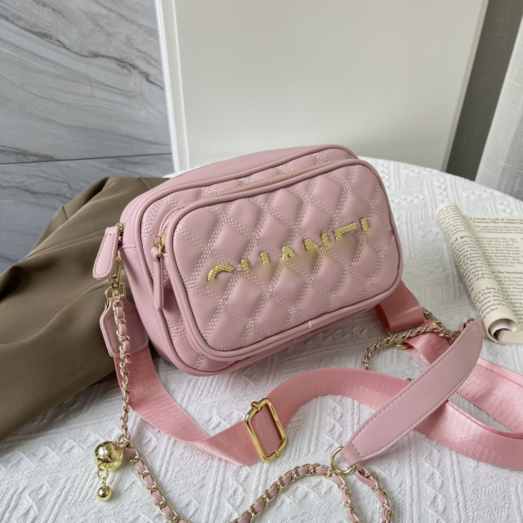 ChaneI Camera Bag Double Compartment Crossbody Bags PU Material Classic Grid Handbag Designerbag Shoulderbag Totebag22.5X16X10.5cm, Black
ChaneI Camera Bag Double Compartment Crossbody Bags PU Material Classic Grid Handbag Designerbag Shoulderbag Totebag22.5X16X10.5cm, Black